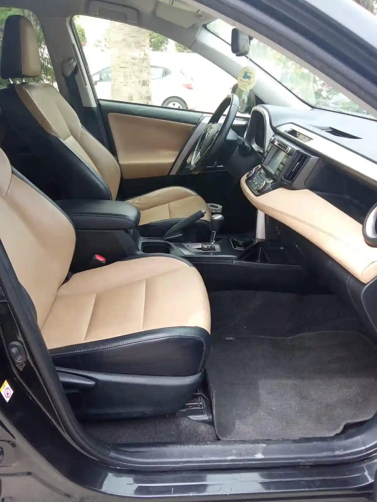 Je Vends ma Voiture Rav4 Toyota à Sousse - Vue 2