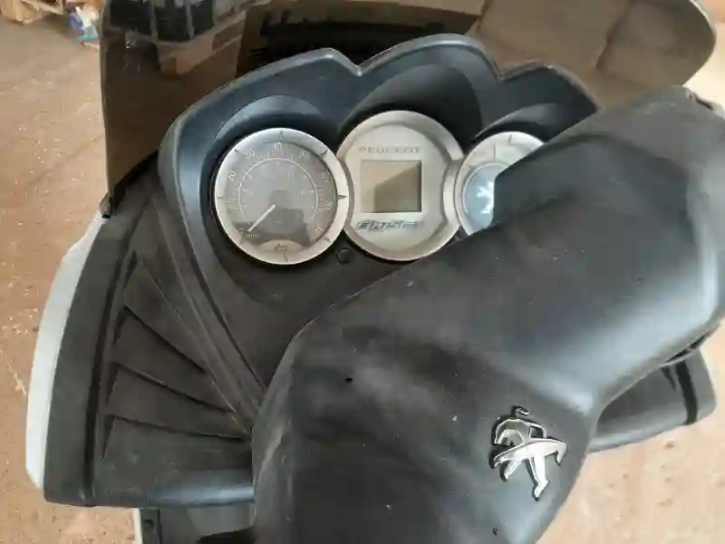Moto Peugeot - Vue 1