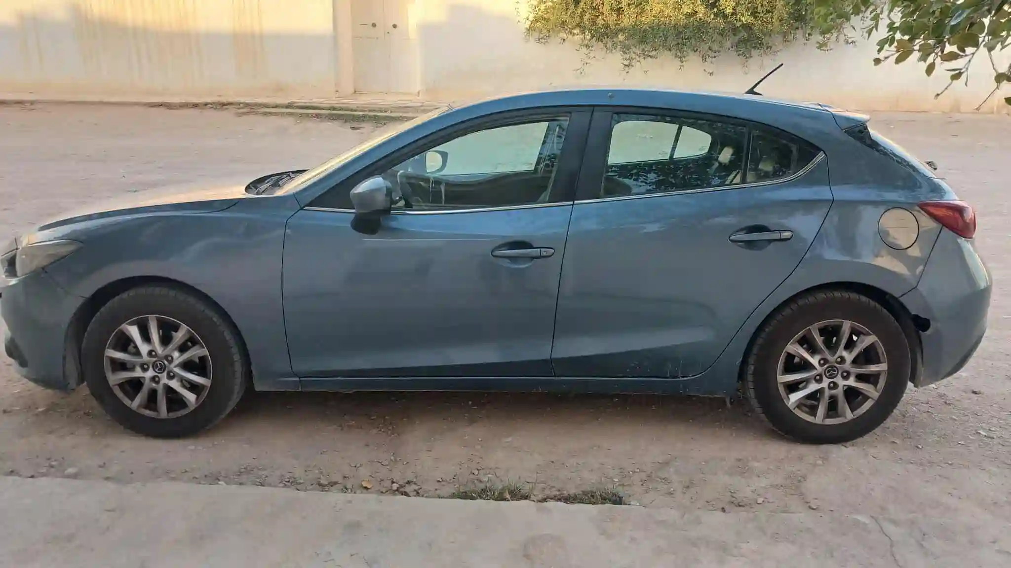 Mazda 3 - Vue 4