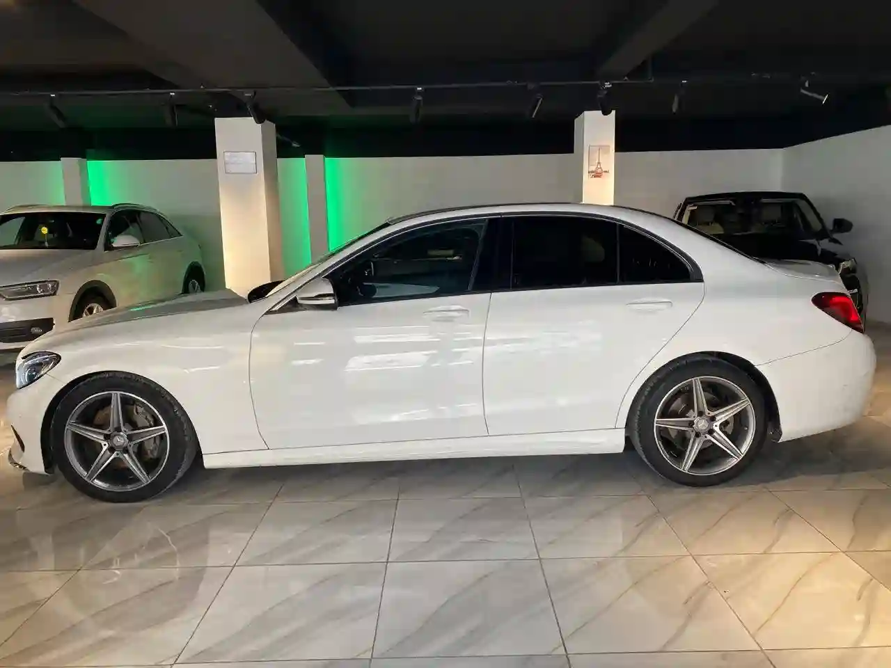 Mercedess C200 - Vue 4