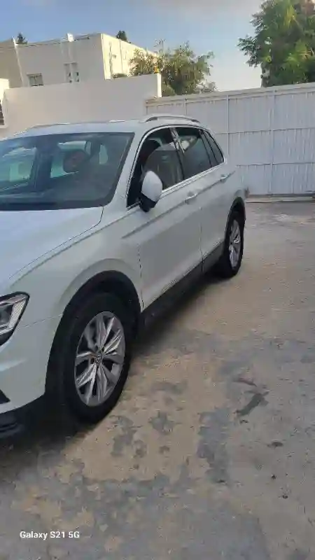 Volkswagen Tiguan Essence 2018 - Vue 2