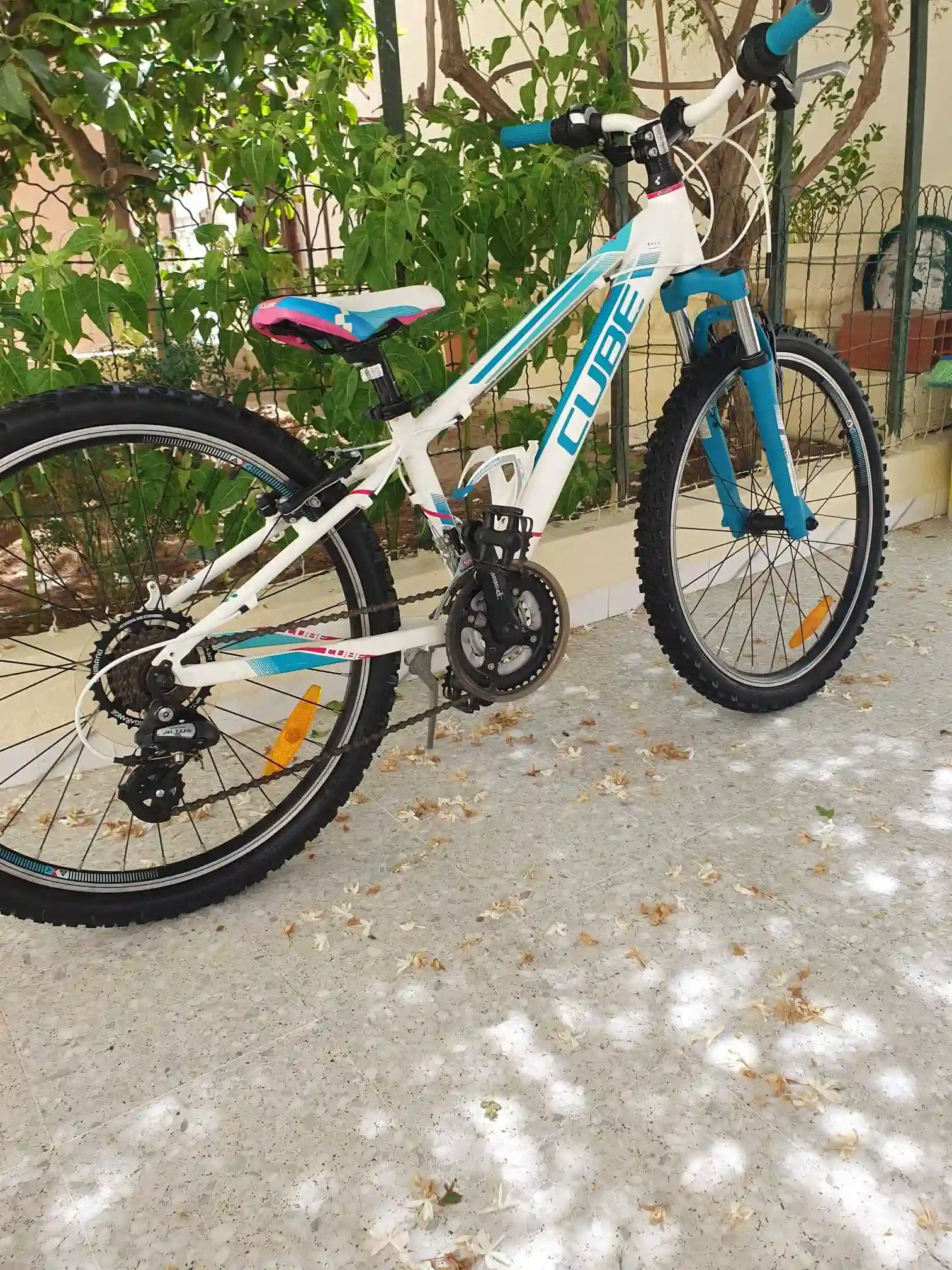 VTT Cube Race 24pouce alu Importer - Vue 8