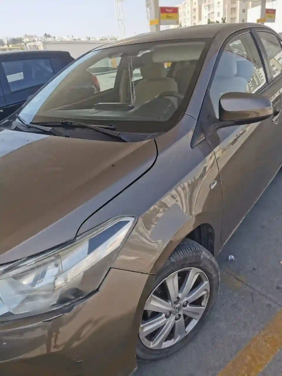 Yaris Sedan Modèle 2017 à El Menzah 7 - Vue 1