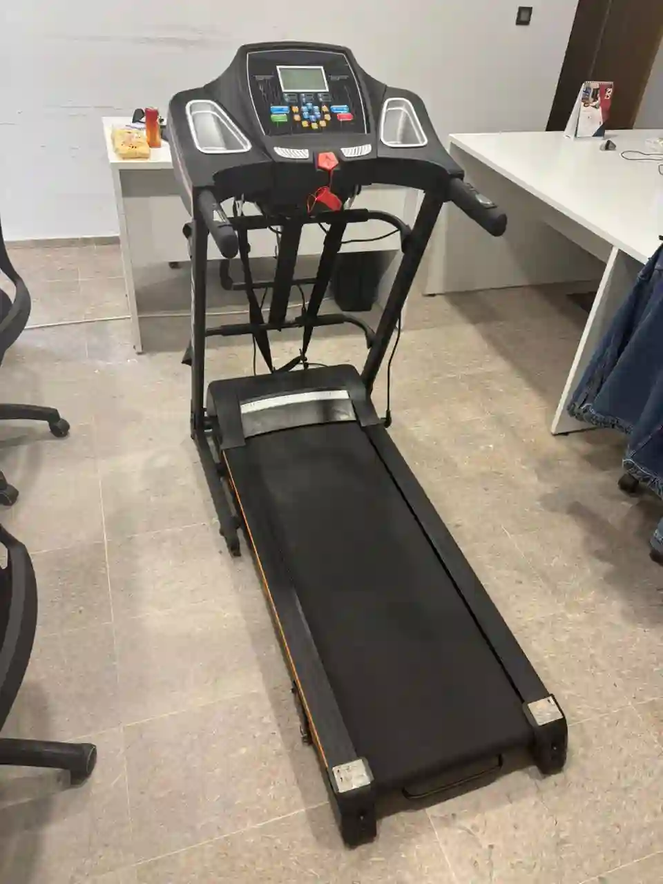Tapis Roulant en Très bon État Presque Neuf à La Soukra
