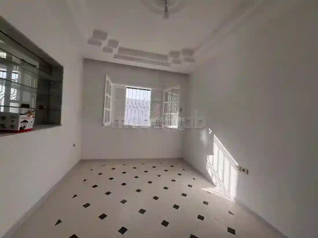 À Vendre – Villa Indépendante S4 à Cité Boukhzar