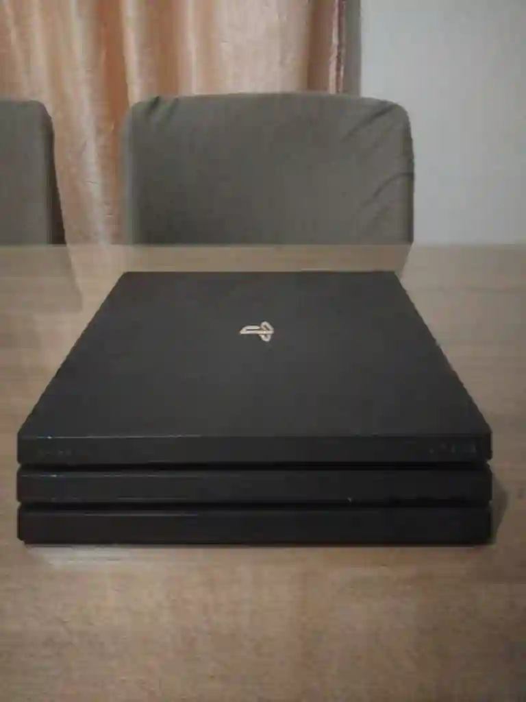 Ps4 Pro - Vue 5