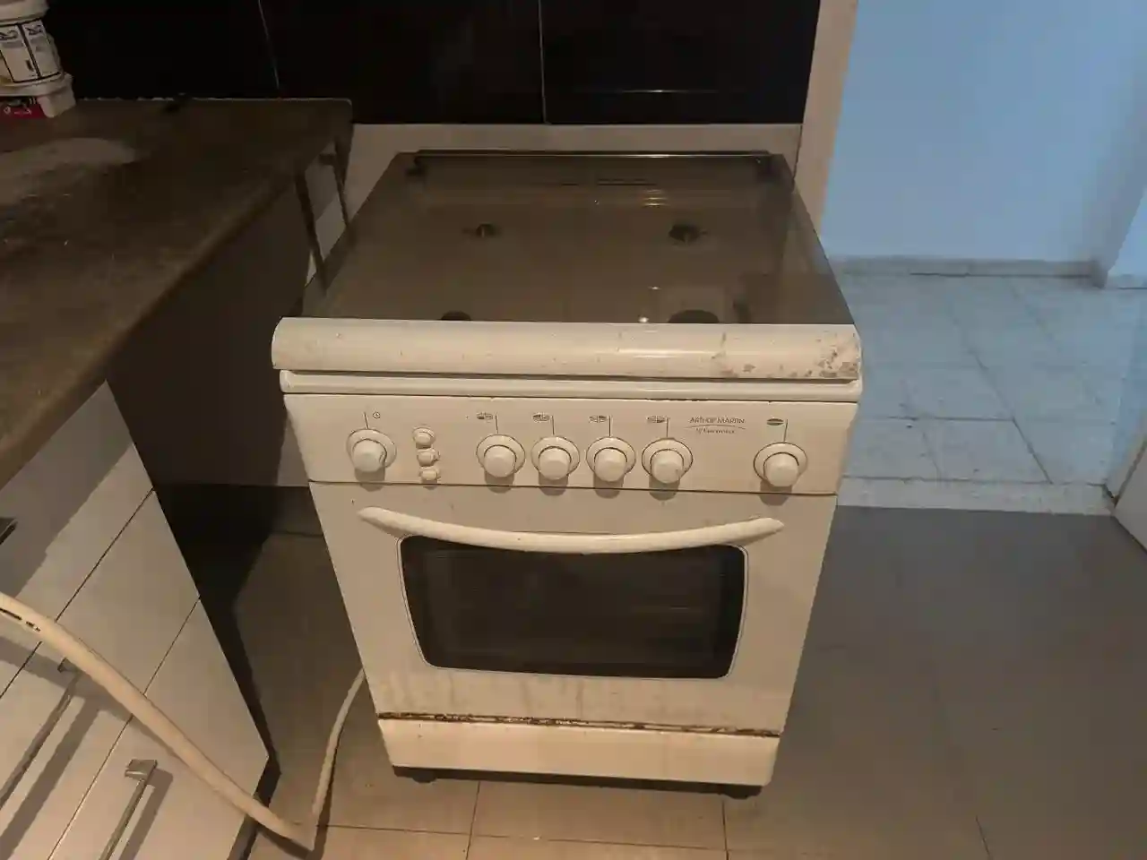 Cuisinière à Gaz Arthur Martin Amg60bl 60cm 4 Feux - Blanc - Vue 4