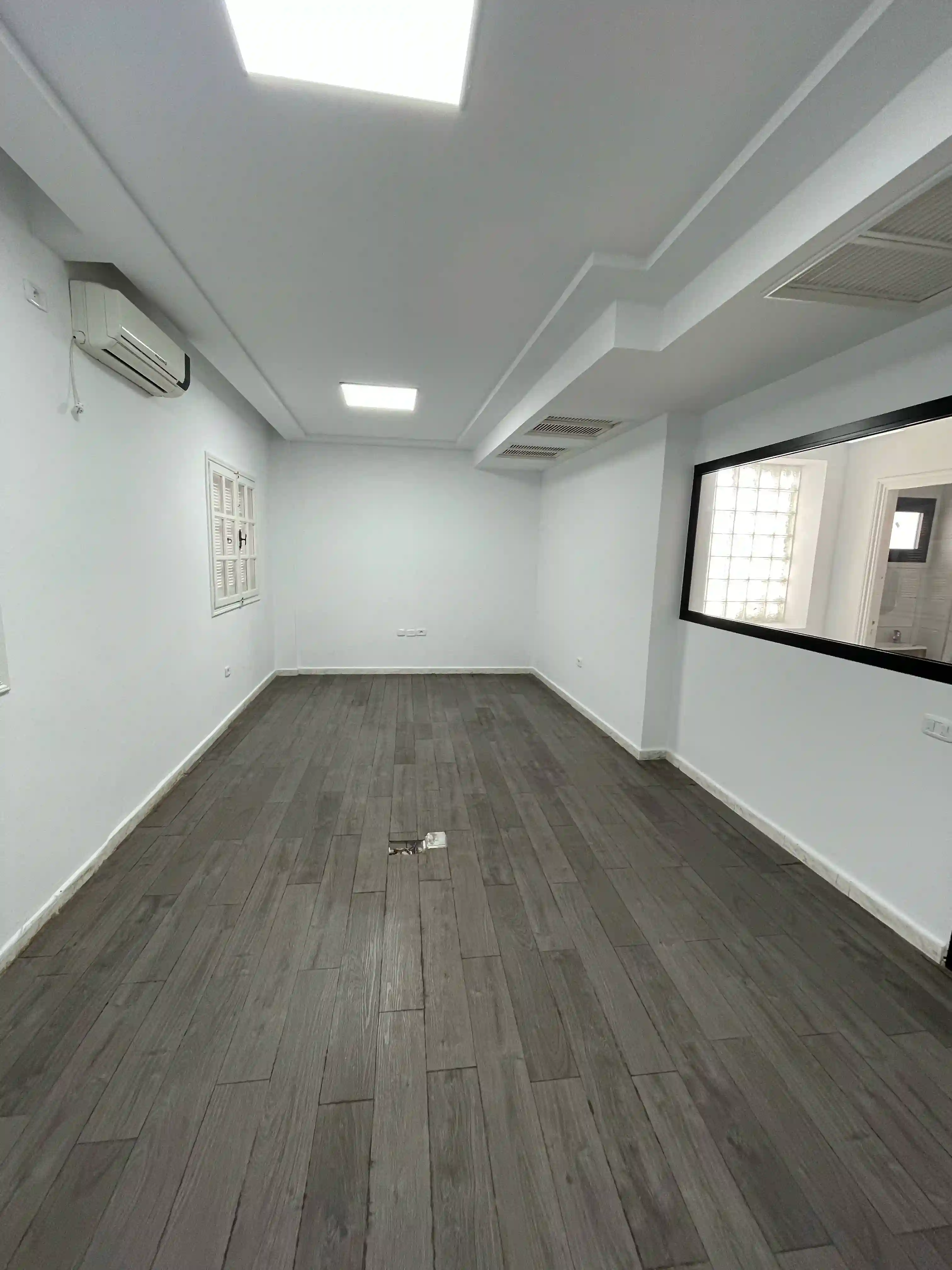 Etage Bureautique 300m2 à Alain Savary à Cite Jardins - Vue 2