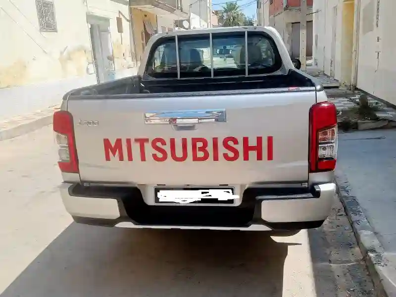 Mitsubishi L200 4x4 Diesel - Vue 7