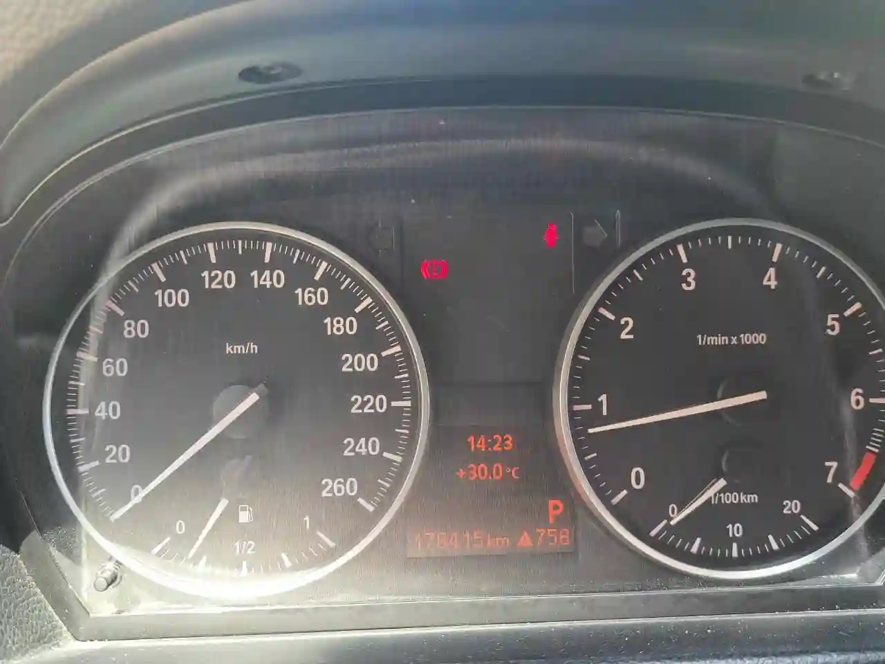 Bmw 316i e90 Moteur n45 à Sousse - Vue 3