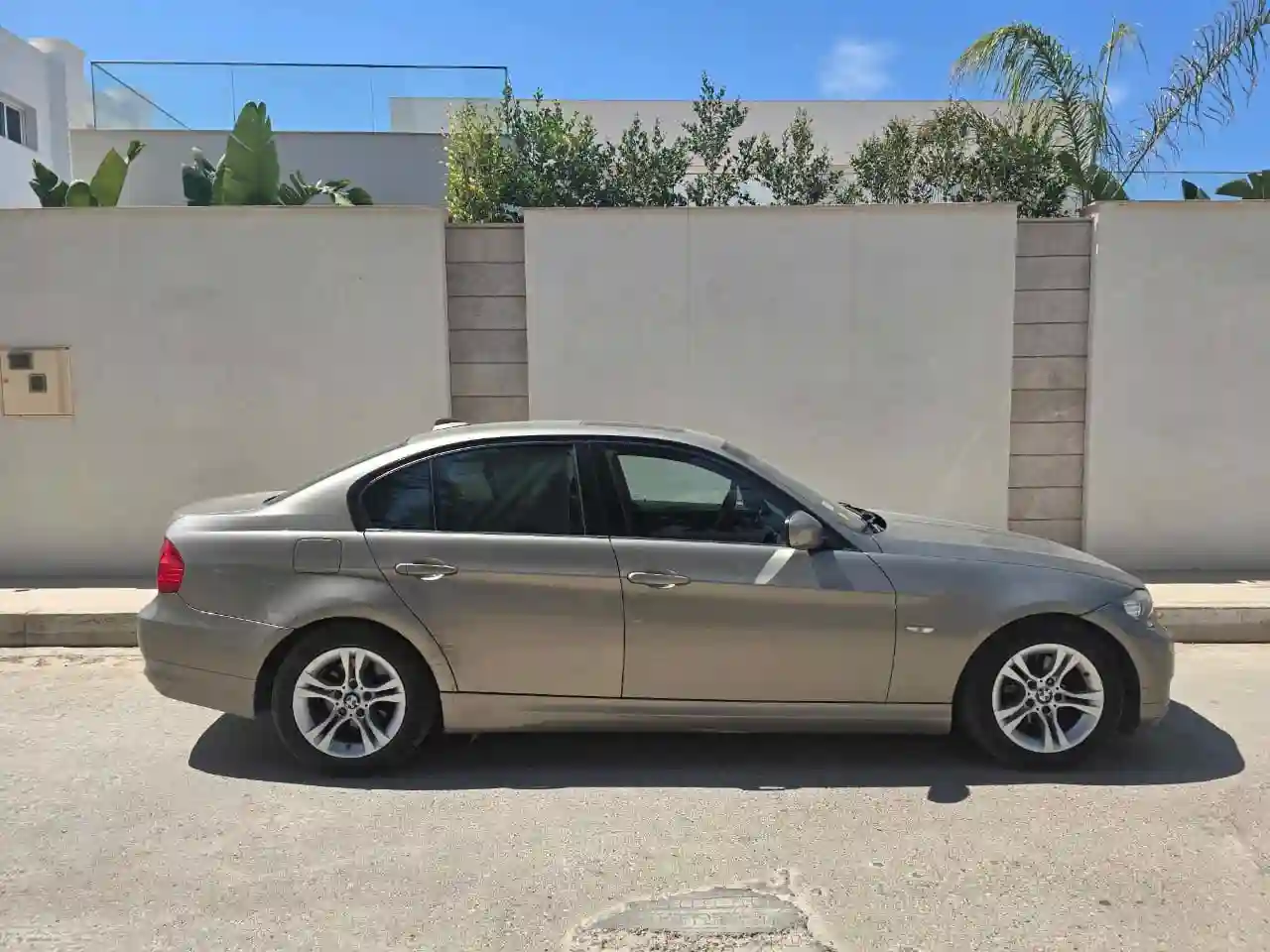 Bmw 316i e90 Moteur n45 à Sousse - Vue 4