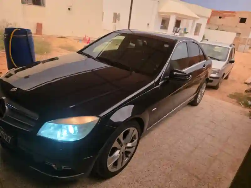 Mercedes Classe C Diesel 2010 - Vue 2