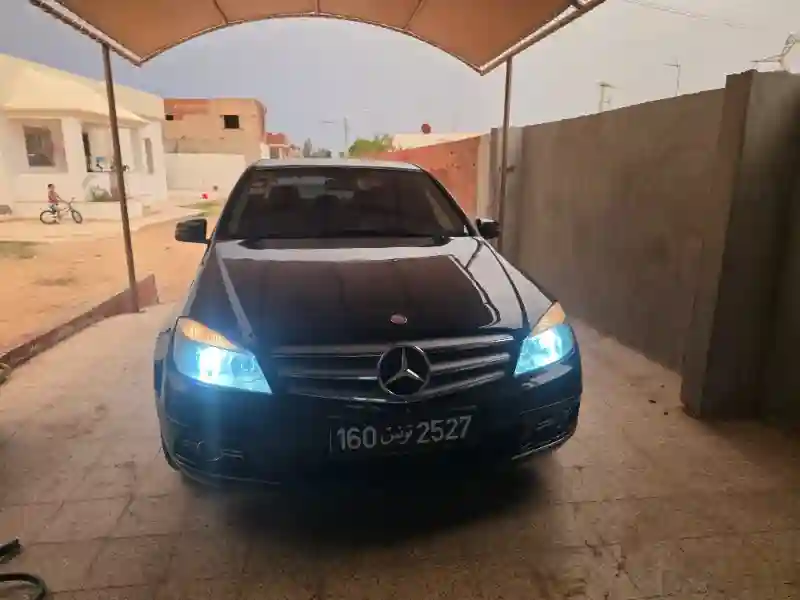Mercedes Classe C Diesel 2010 - Vue 8