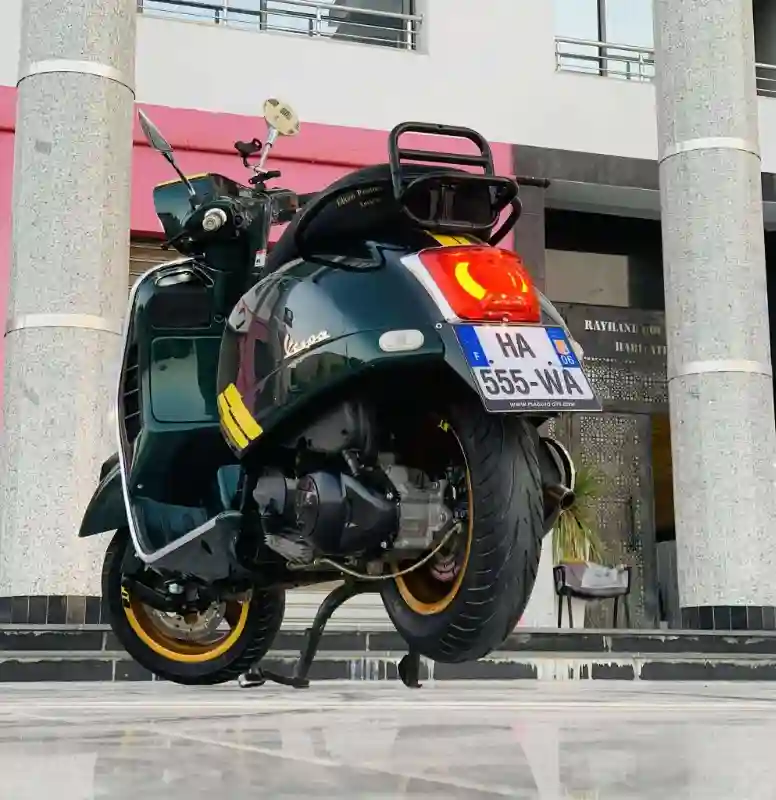 Vispa Piaggio GTS Super 125 cc 4T - Vue 2