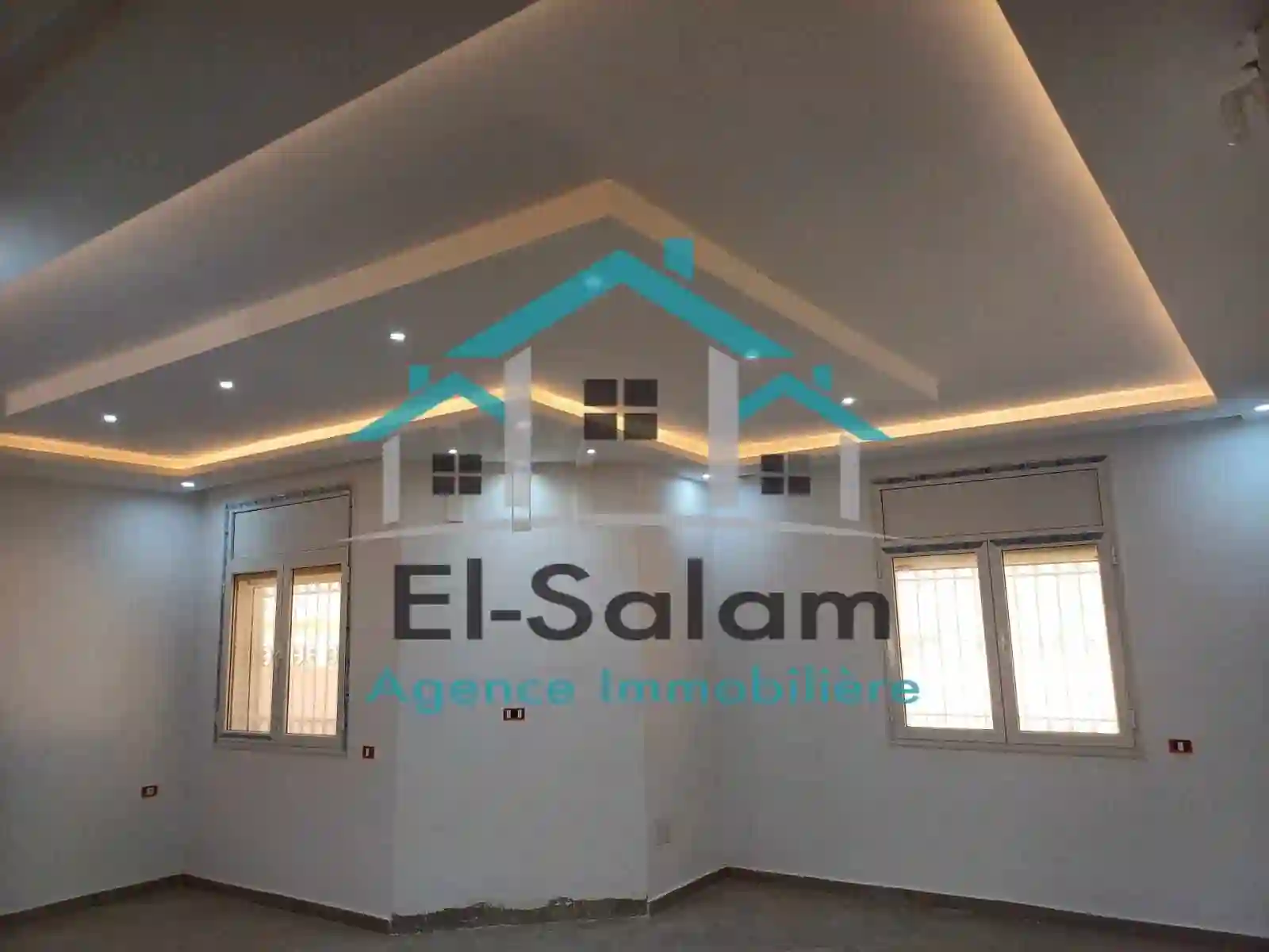 Villa Avec un Studio 300m de la Plage à Dar Allouche