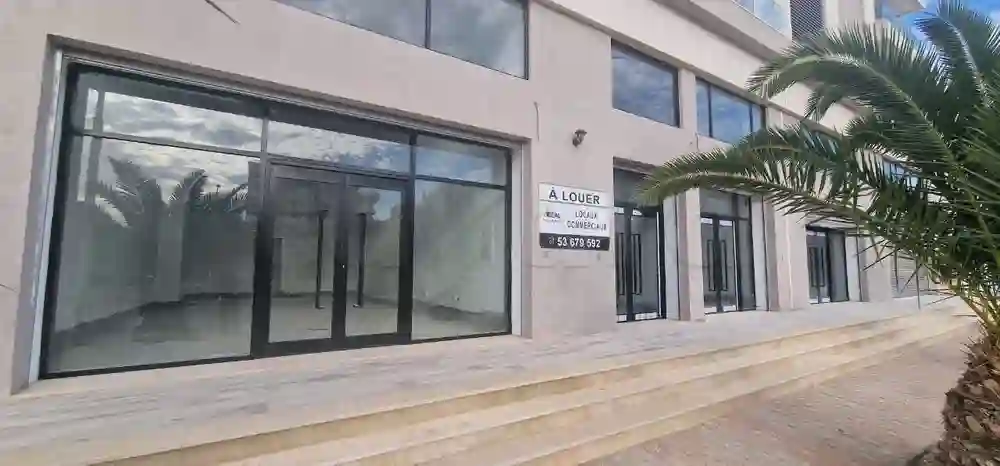AL Local Commercial 65m² – Jardins de Carthage