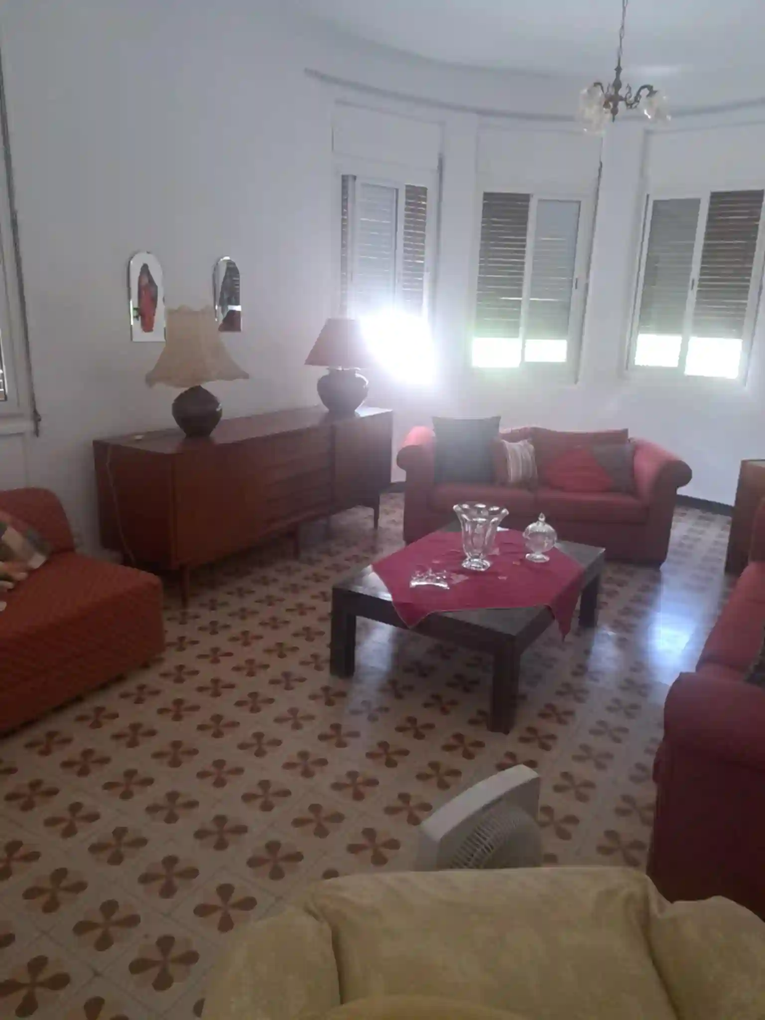 Villa à Nouvelle Ariana de Surface 423 m2 tfi à Nouvelle Ariana - Vue 3