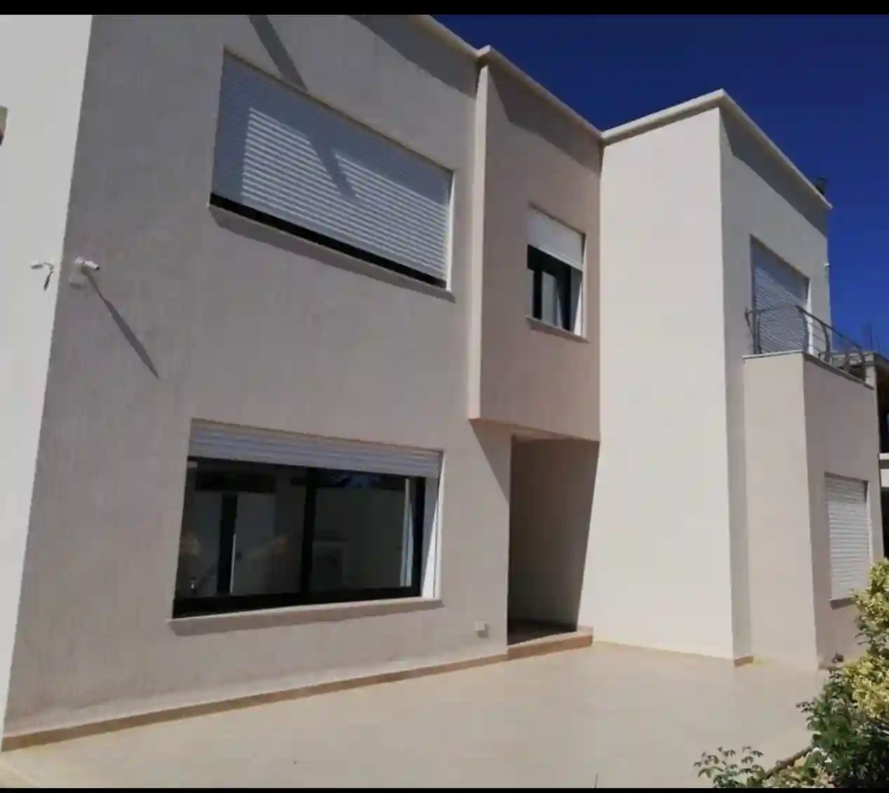 Villa de Charme à Borj Youssef - Vue 2