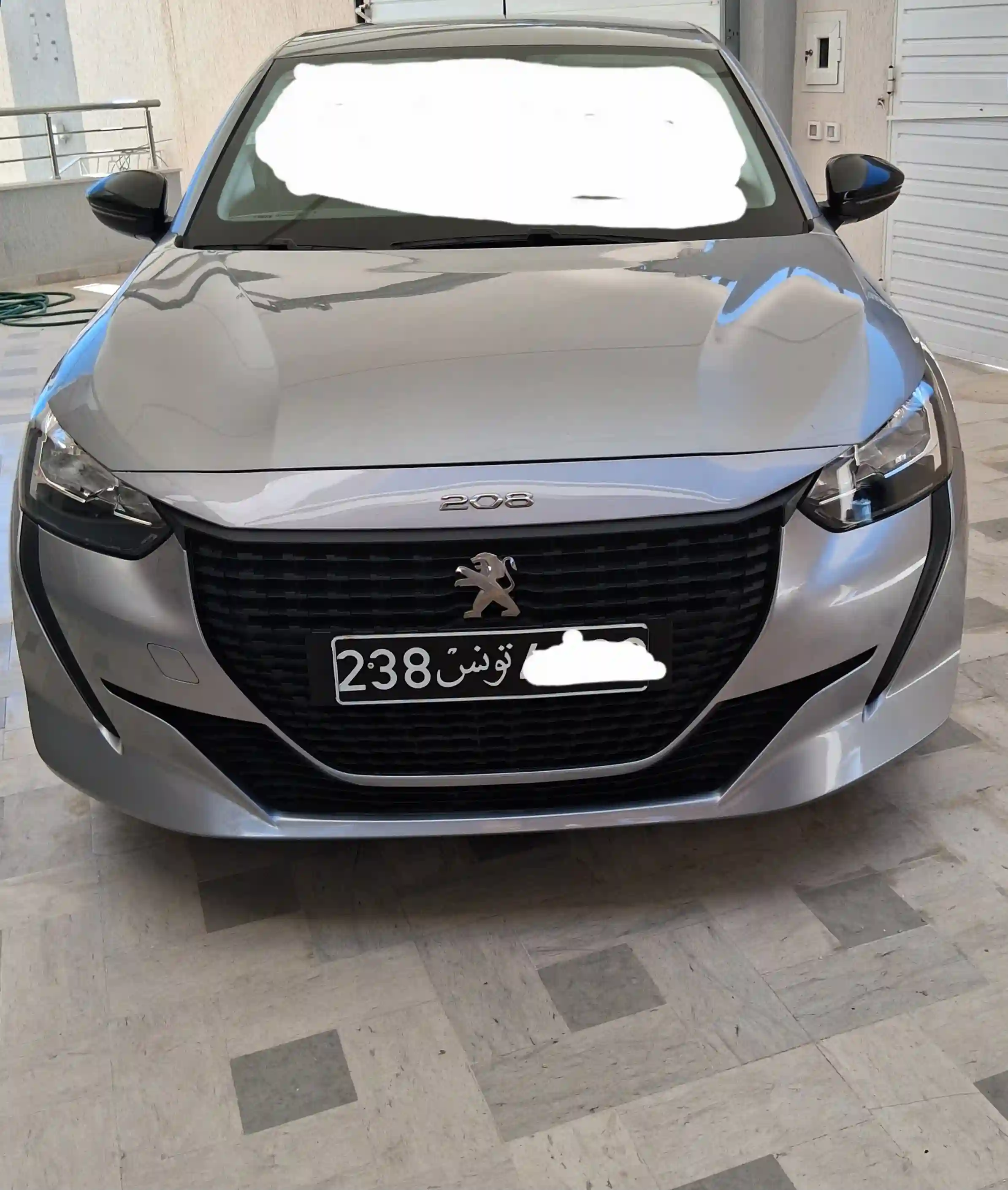 208 Neuve 2 ans Encore en Garantie Faible Km29500 à El Manar 2 - Vue 2