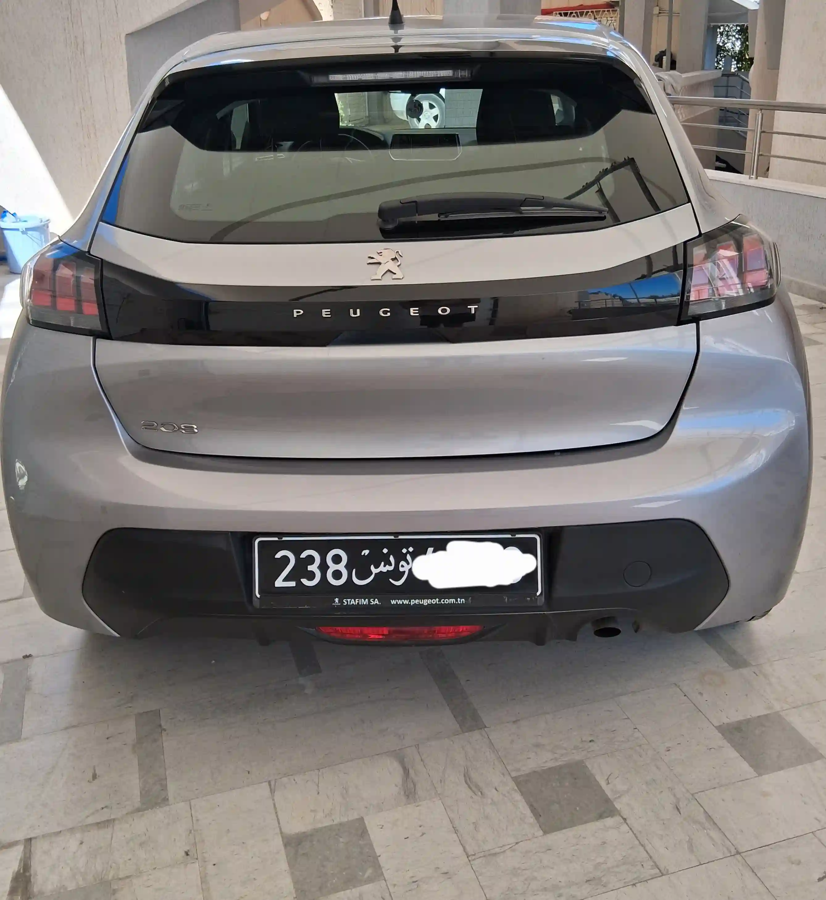 208 Neuve 2 ans Encore en Garantie Faible Km29500 à El Manar 2 - Vue 3