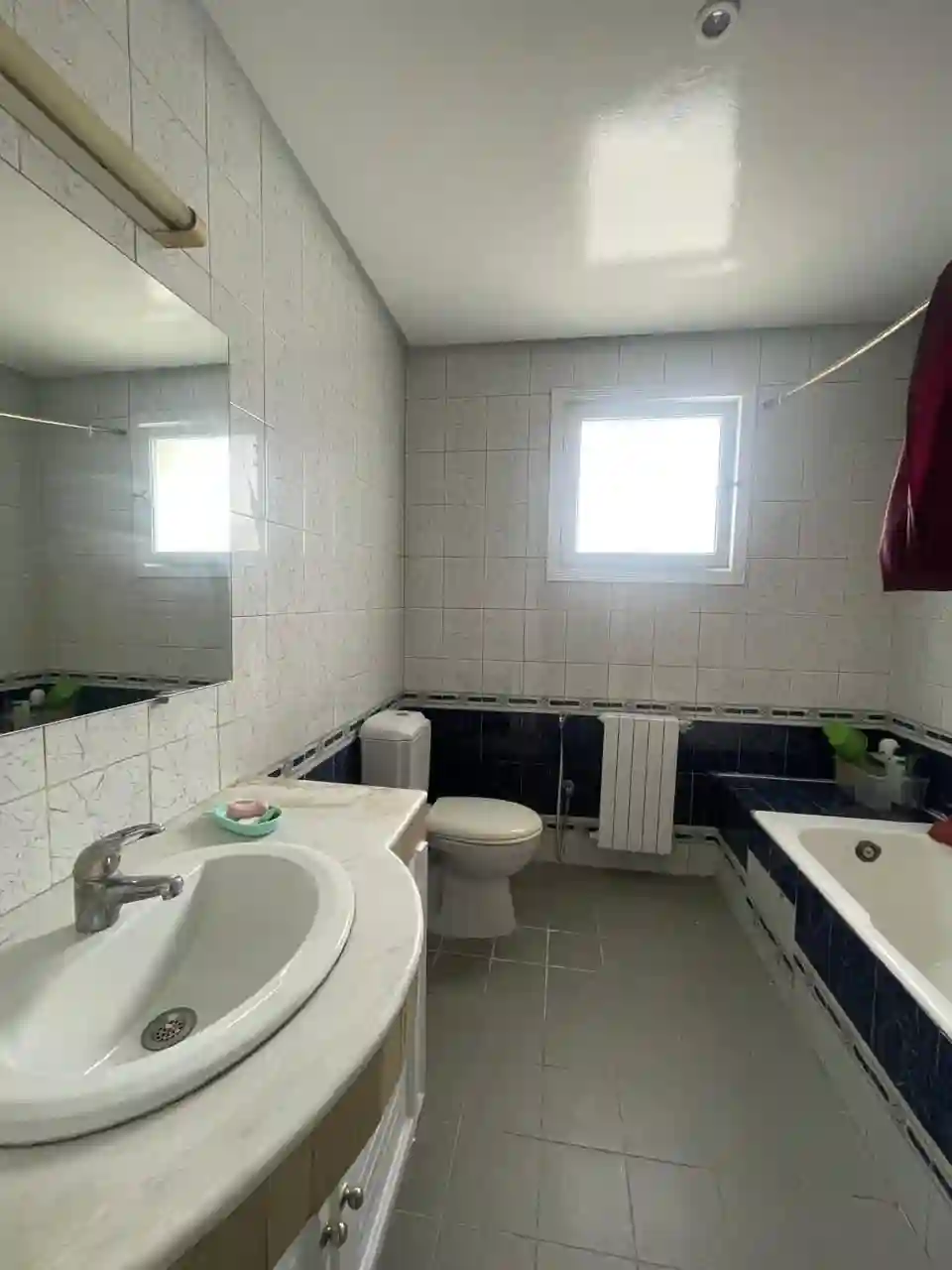 Ennasr1 vnt s2 bur ou hab à Cite Ennasr 1 - Vue 1