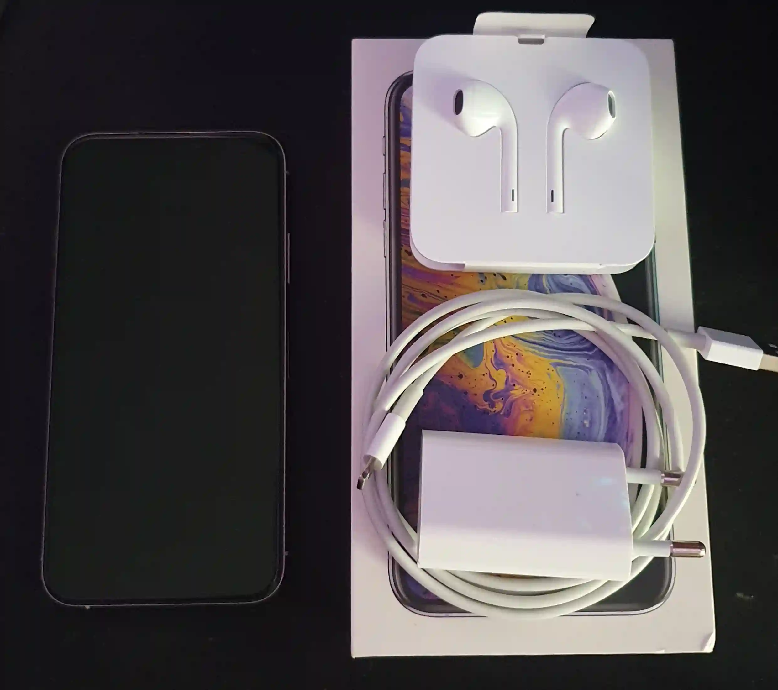 Iphone xs 64gb et Apple Watch 6 44mm à Ain Zaghouan - Vue 1