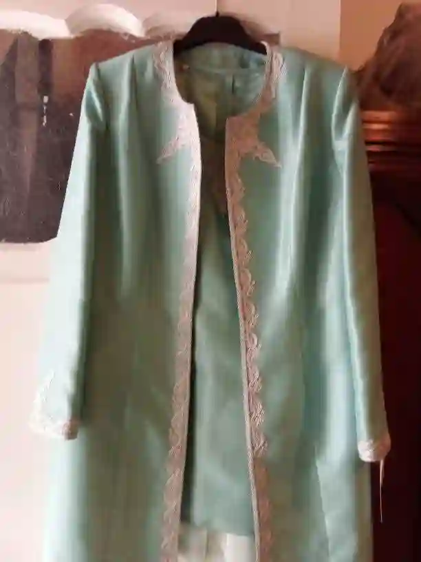 Jolie Ensemble 3piéces à Ariana Ville