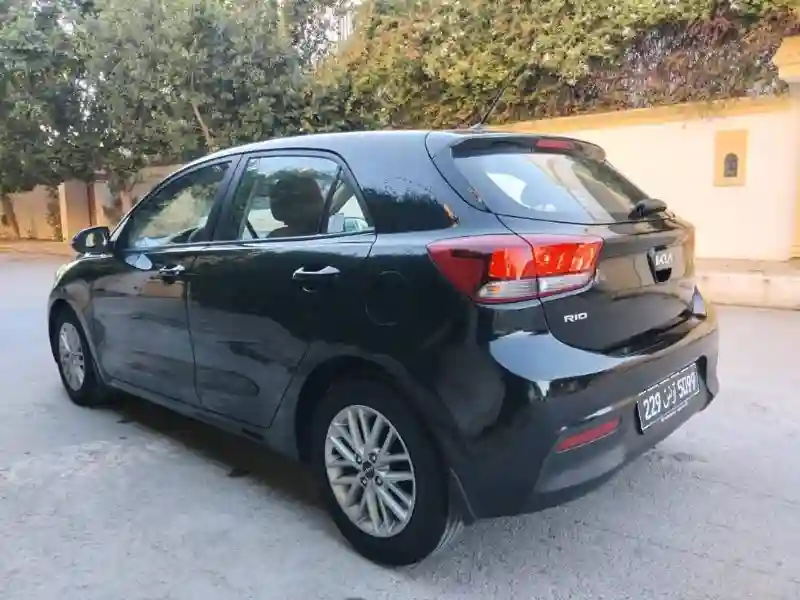 KIA RIO Coupé Première Main EN Excellent État - Vue 4