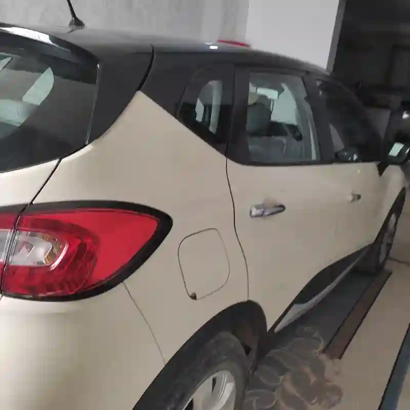Renault Captur Essence 2015 - Vue 3