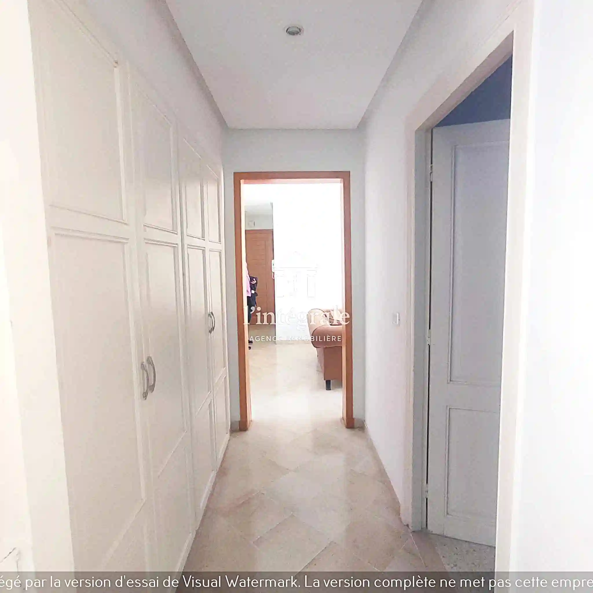 Grand s1 Meublé Avec Terrasse à Cite Ennasr 2 - Vue 5