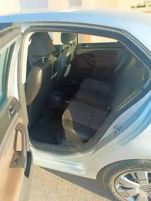 Volkswagen Jetta Année 2009 Très bon État - Vue 3