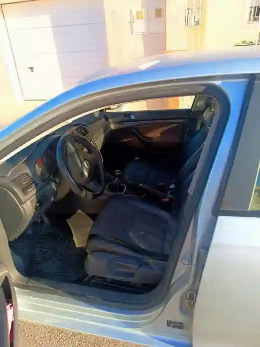 Volkswagen Jetta Année 2009 Très bon État - Vue 4