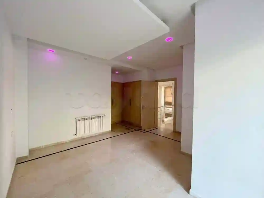 Duplex Avec Piscine en Location - Vue 9