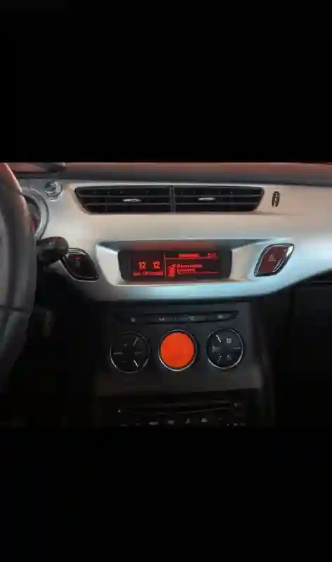 Citroen C3 Essence 2010 - Vue 5