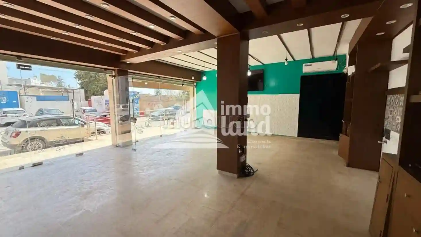 Local Commercial de 1135m2 à Cité Ghazela - Vue 3