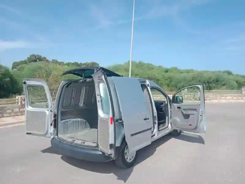Volkswagen Caddy Diesel 2010 - Vue 8