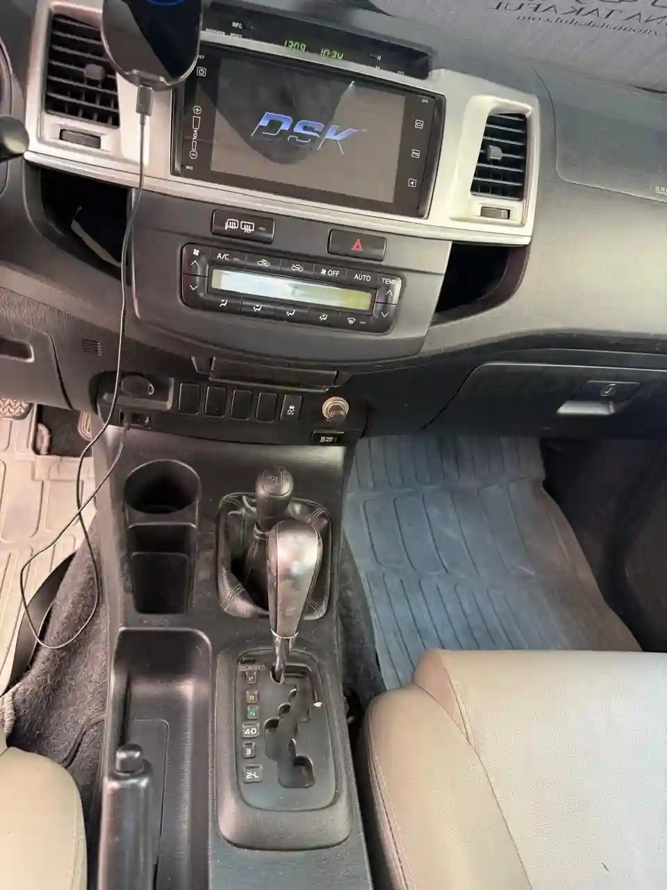 Toyota Hilux Full Options Boite Auto à Sousse - Vue 1