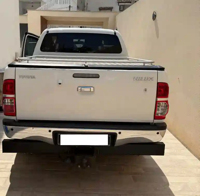 Toyota Hilux Full Options Boite Auto à Sousse - Vue 3