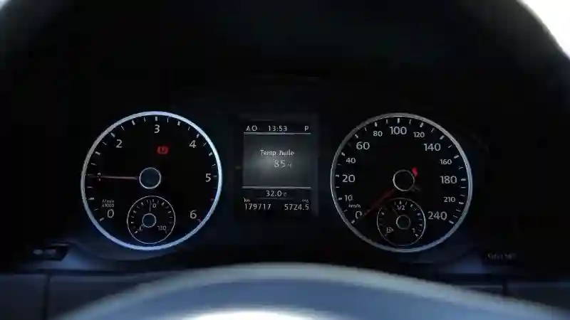 VW Tiguan 2014 20 TDI Boîte Auto Toit Ouvrant Pano - Vue 7