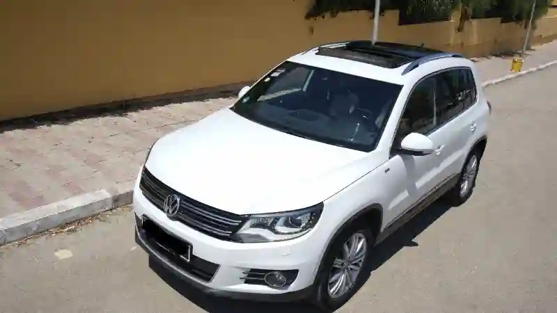 WV Tiguan 2014 20 TDI Boîte Auto Toit Ouvrant Pano - Vue 3