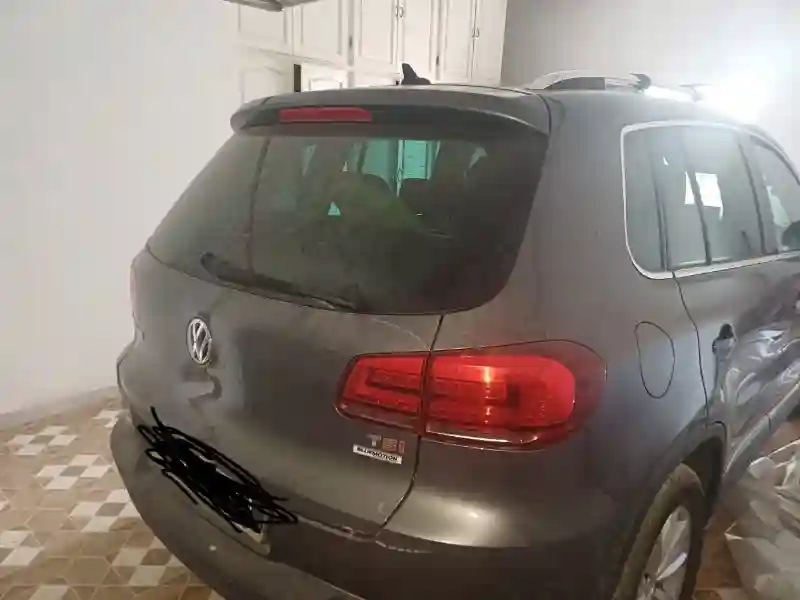 Volkswagen Tiguan Essence 2015 - Vue 4