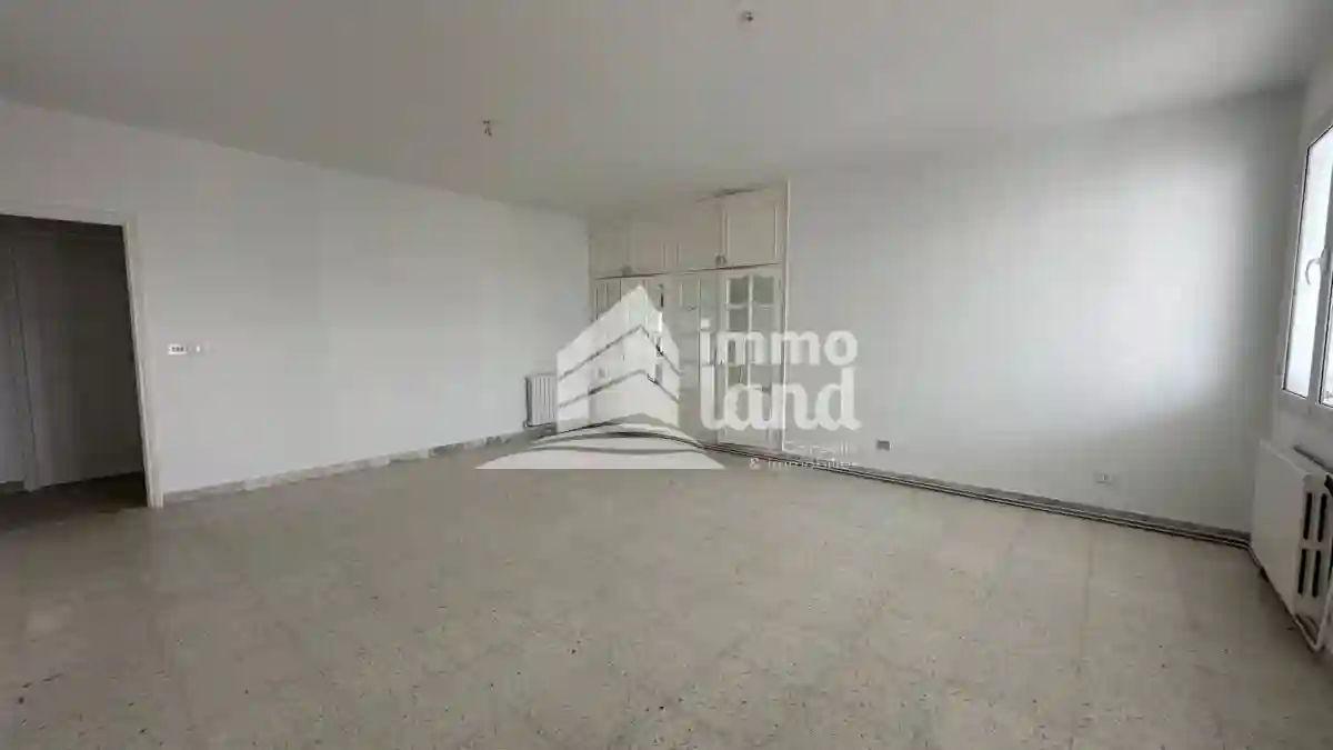 Appartement s3 à la Marsa Plage à Cite El Ahmadi - Vue 2