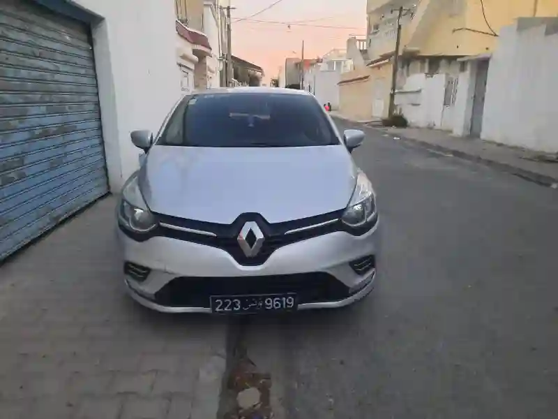 Clio 4 Dynamyque - Vue 3