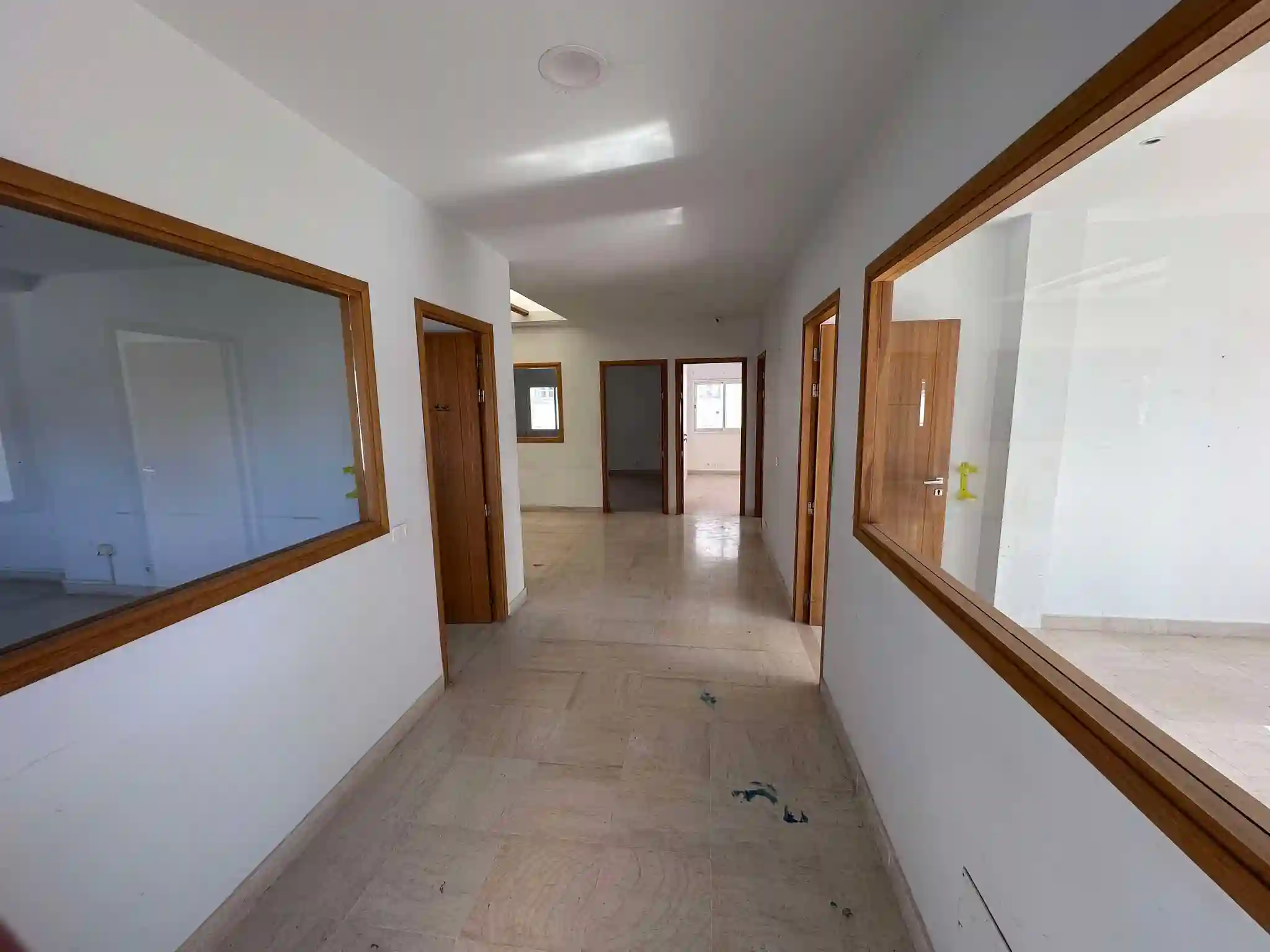 Local Administratif + Dépôt - Vue 1