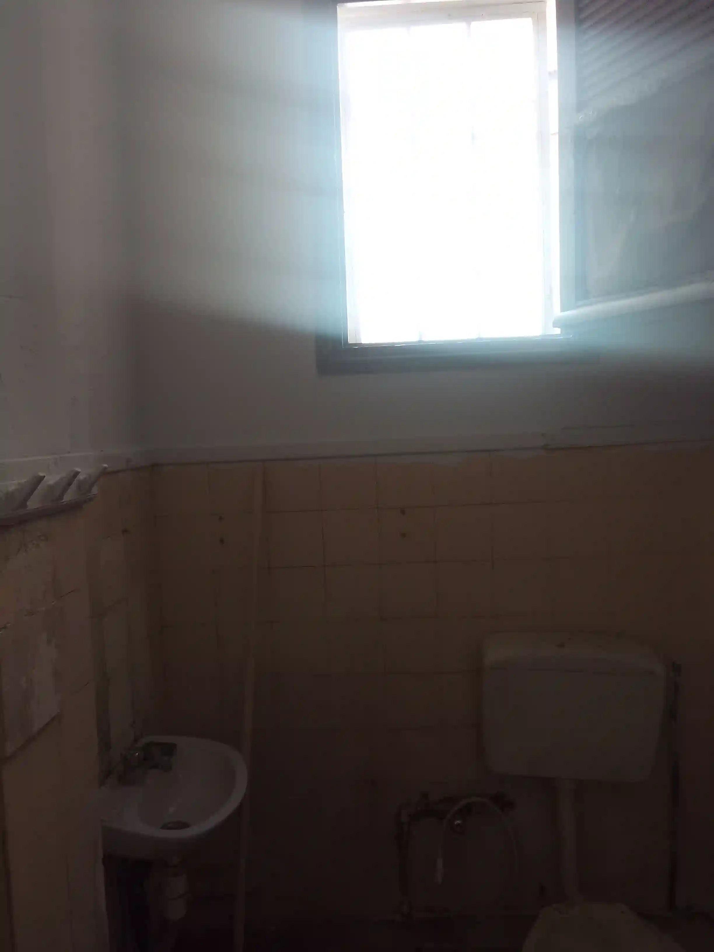 Petit Appartement au Centre Ville au 100 Metres à Sfax - Vue 4