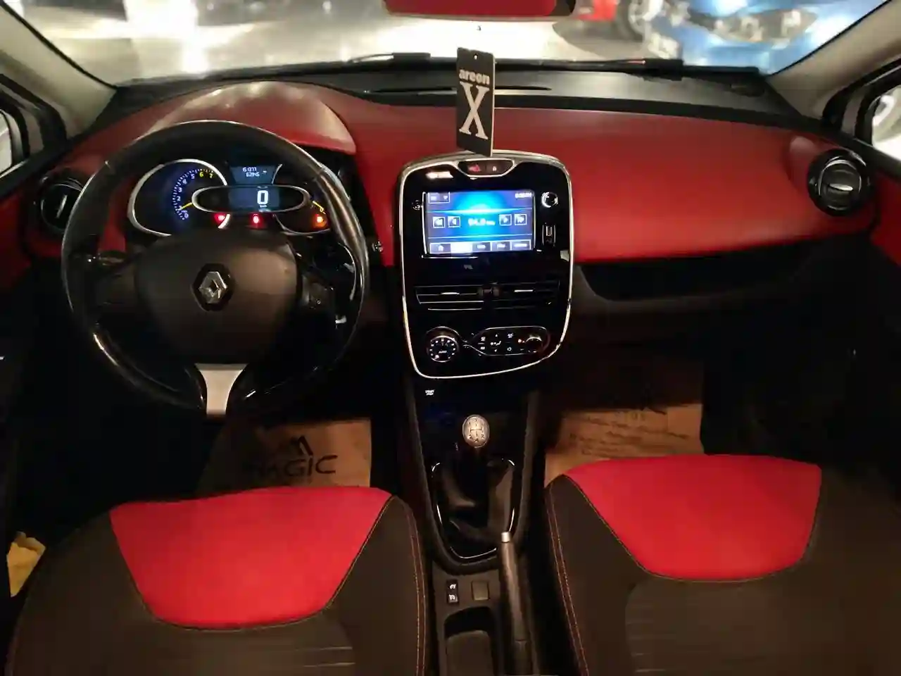 Clio 4 - Vue 5