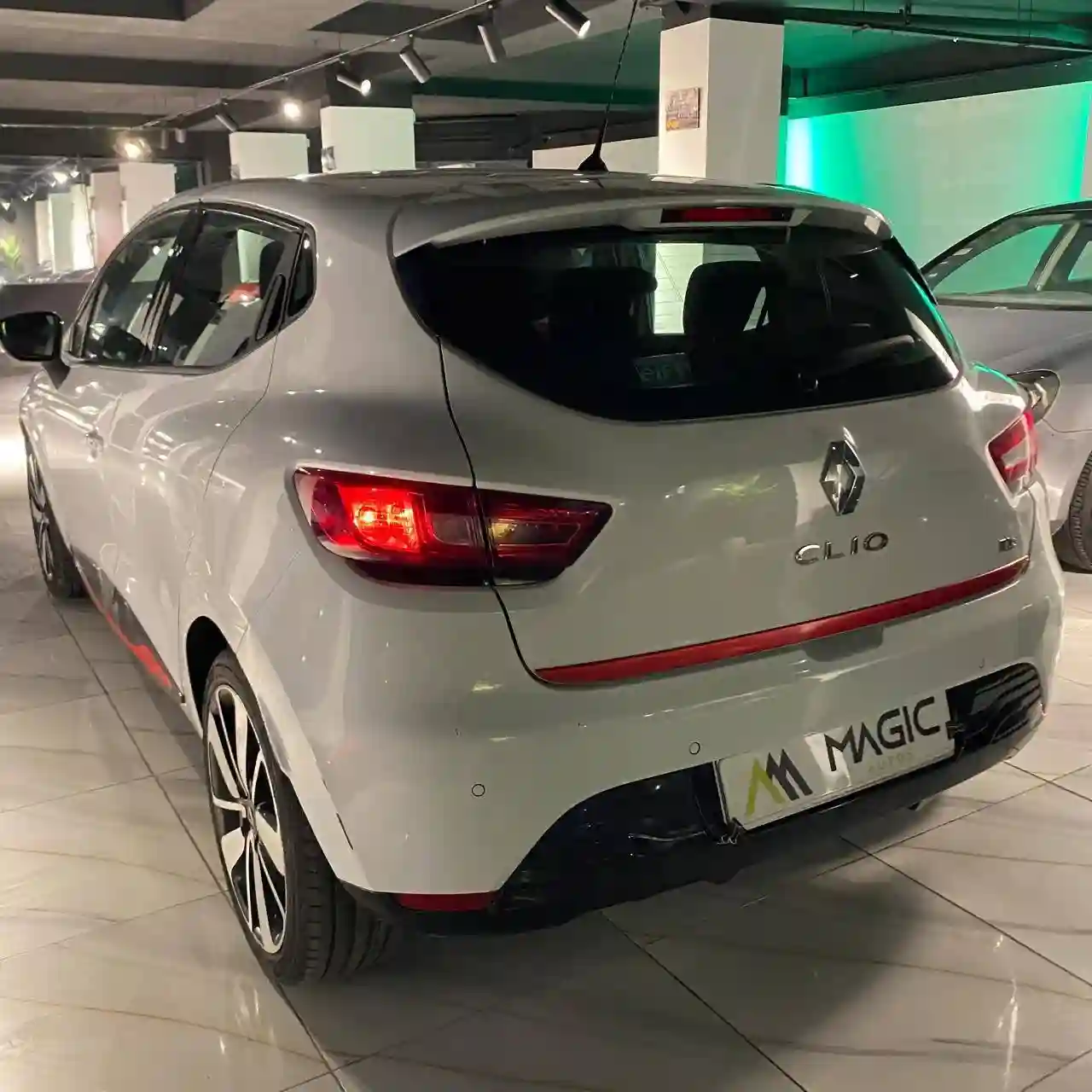 Clio 4 - Vue 8