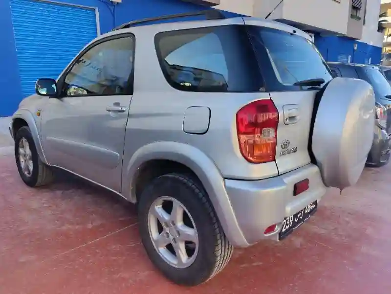 Toyota Rav 4 Diesel 2002 - Vue 3