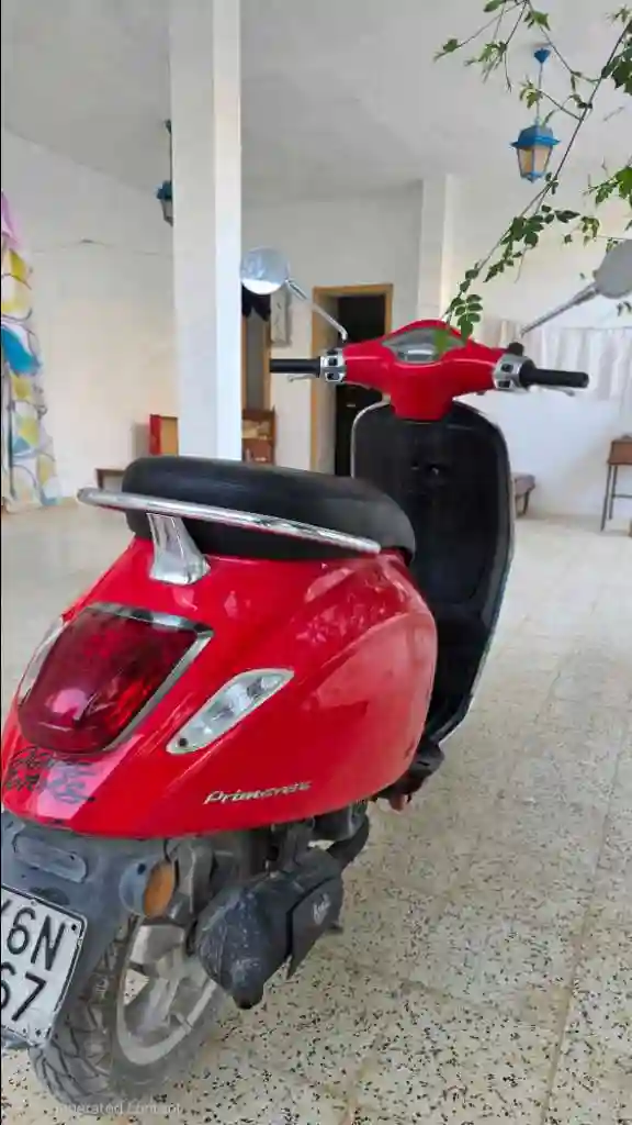 Vespa Piaggio Primavera - Vue 3