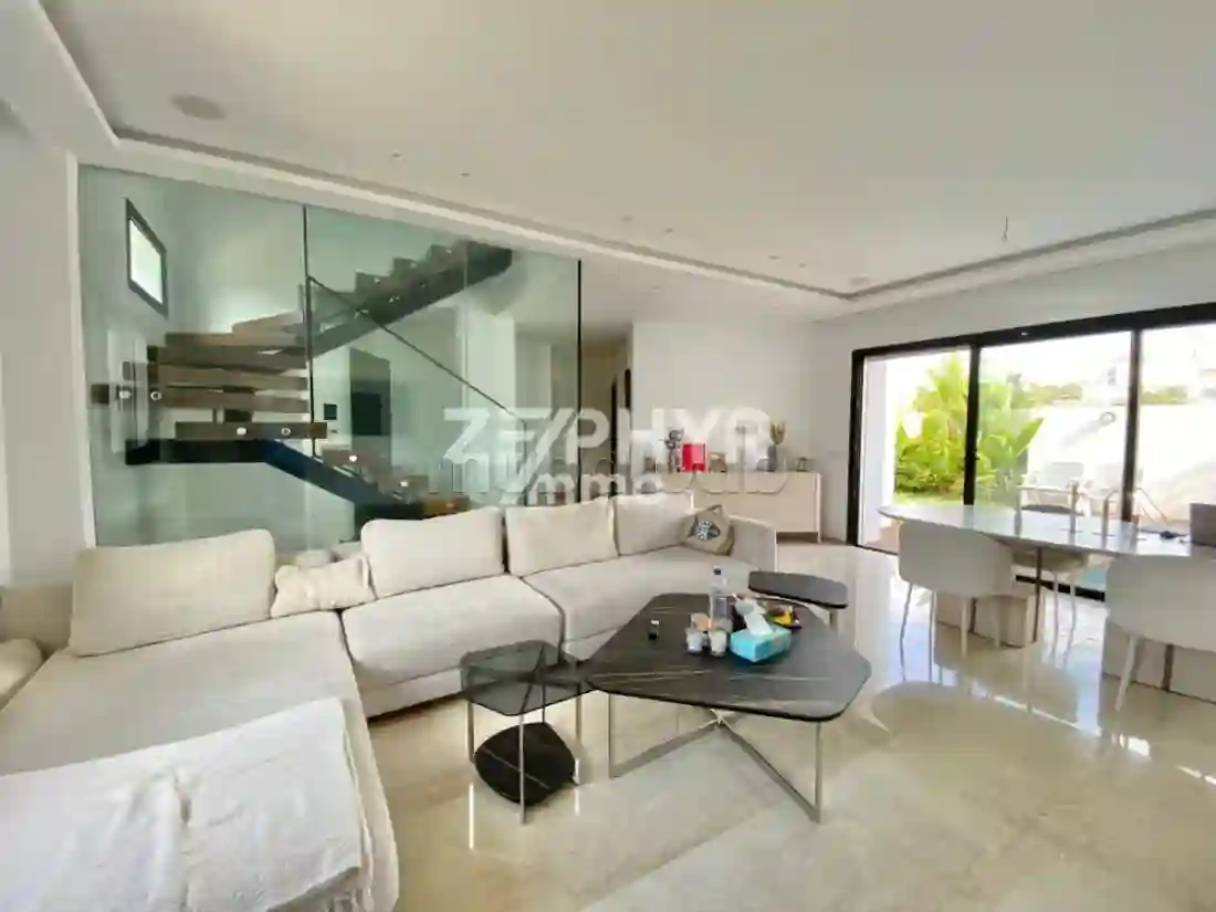 A Louer Villa Jumelée S4 Avec Piscine à Gammarth